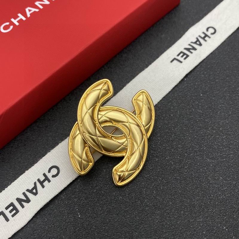 Chanel Brooch 1lyx141